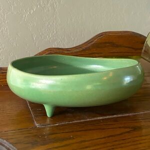 Vintage Redwing Planter 5010